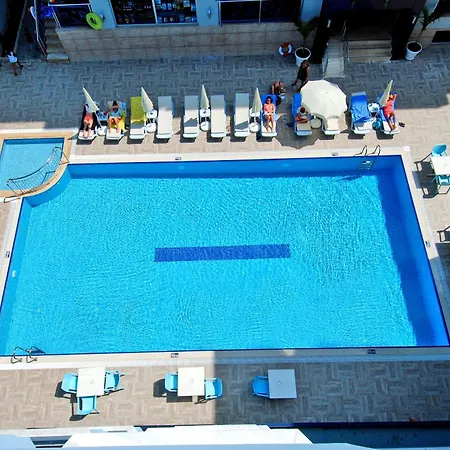 מלון Kleopatra Ramira