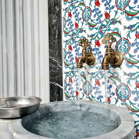 מלון Kleopatra Ramira אלאניה