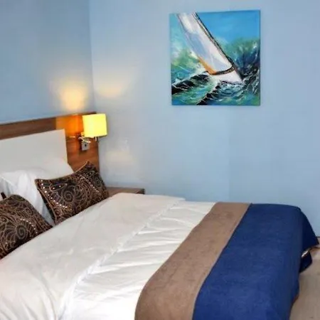 Kleopatra Ramira אלאניה