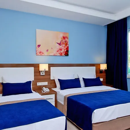 Kleopatra Ramira אלאניה