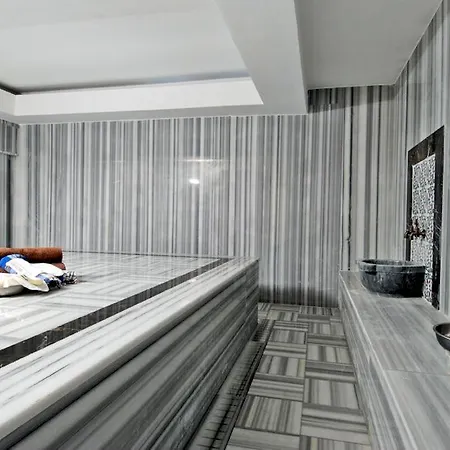 Hotel Kleopatra Ramira 4*