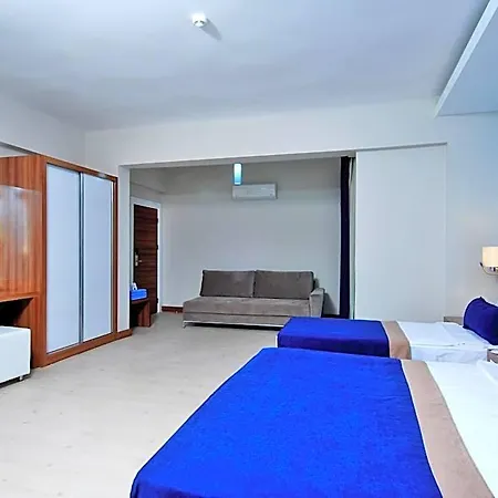 Kleopatra Ramira Hotel