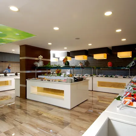 Kleopatra Ramira Hotell 4*