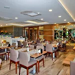 فندق Kleopatra Ramira 4*